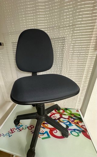 Mesa estudio cristal/ metal y silla