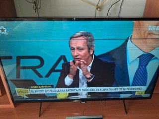 TV Philips  SMART TV 43PUH6101/88. PANTALLA ROTA.
