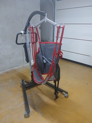 Grúa elevadora hospitalaria