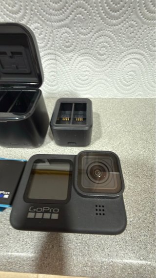 GoPro Hero 9 Black + 3 Baterías + multicargador