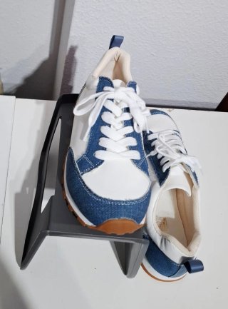 Zapatillas blancas y azules T40
