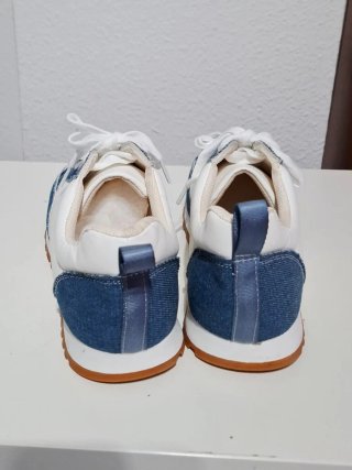 Zapatillas blancas y azules T40