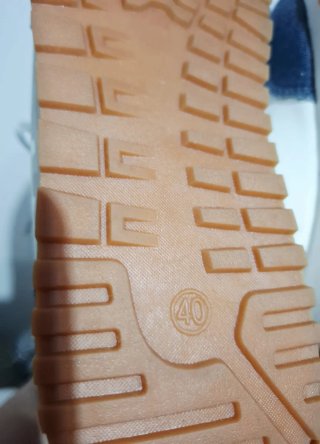 Zapatillas blancas y azules T40