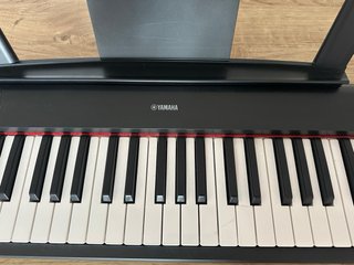 Piano Yamaha Piaggero NP12