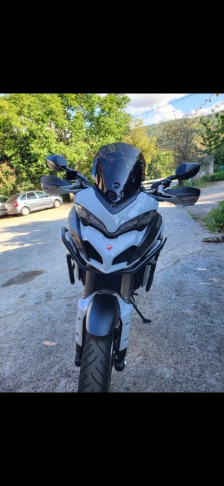 Ducati Multistrada 1200 S Blanca y Negra