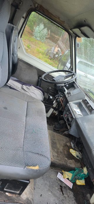 Nissan Trade volquete