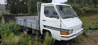 Nissan Trade volquete