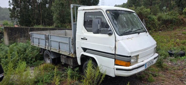 Nissan Trade volquete