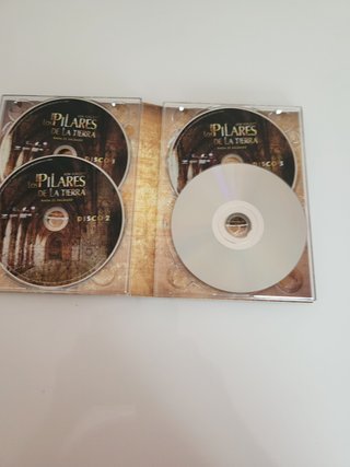 Los Pilares de la Tierra DVD Edición Lujo