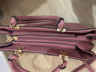 Bolso rosa con lazo y estrella