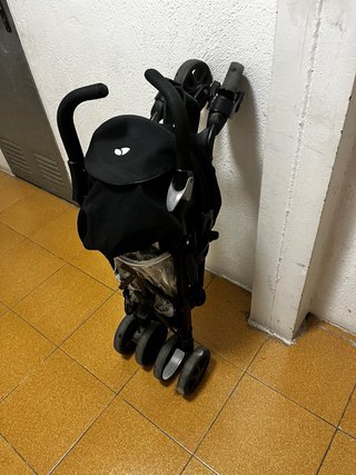 Silla de paseo Joie Brisk LX negra
