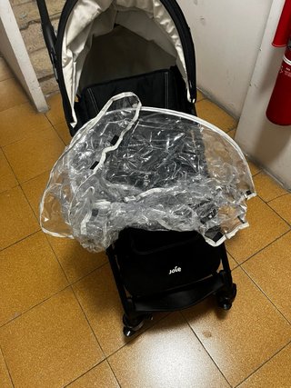 Silla de paseo Joie Brisk LX negra