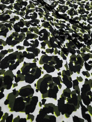 Mono estampado animal