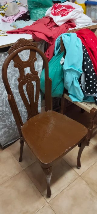 Sillas antiguas de madera