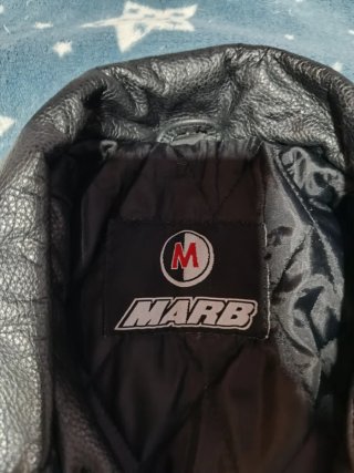 Chaqueta de cuero negra