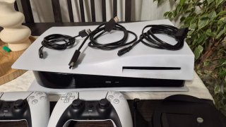 Consola PS5 + 2 Mandos + Juegos