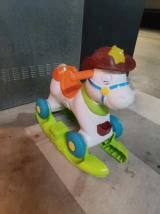 Caballo balancín infantil Chicco Entrego en mano