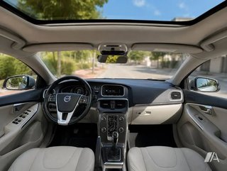 Volvo V40 2.0 D3 Momentum