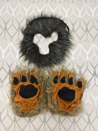 Disfraz hombre lobo: orejas y guantes