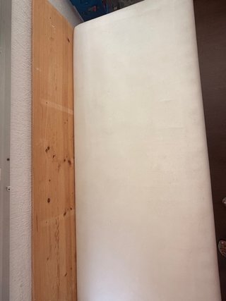 Sofá-cama madera con colchón de polipiel