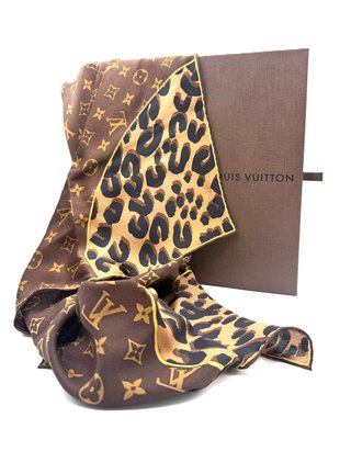 Pañuelo Louis Vuitton Animal Print Marrón