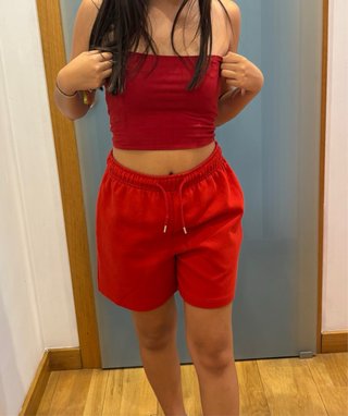 Conjunto de ropa rojo