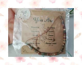 Preciosa pulsera con tarjeta significativa