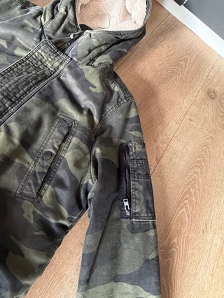 Parka militar verde con forro de borrego