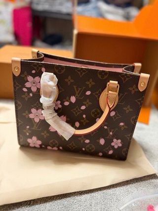 Louis Vuitton x Murakami OnTheGo Bag