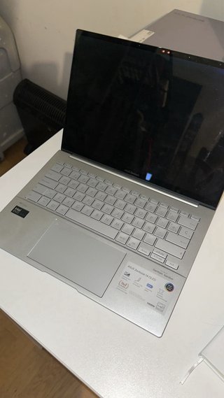 Asus Zenbook OLED 14 Pollici