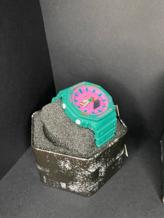 Reloj Casio G-Shock Rosa y Verde