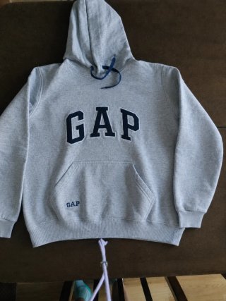 Sudadera tipo Gap Gris con Capucha