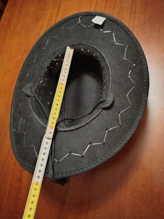 Cappello da cowboy nero