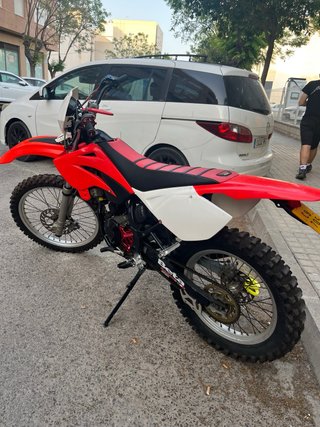 Beta RR Enduro/Motocross Roja y Blanca