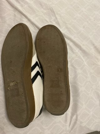 Zapatillas Hummel Blancas y Negras