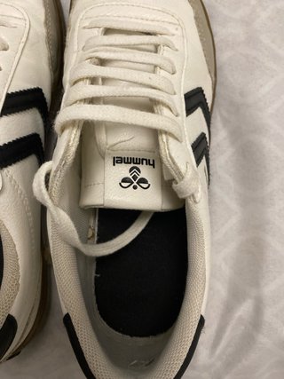 Zapatillas Hummel Blancas y Negras