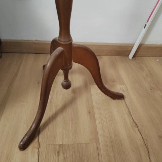 Perchero de madera clásico