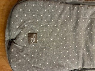 Saco para carrito de bebé gris estrellas