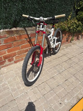 Bicicleta de Descenso Scott