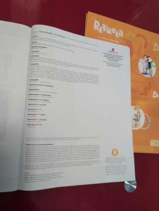 Revuelta ciencias sociales. 5º primaria SM