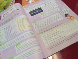 Revuelta ciencias sociales. 5º primaria SM