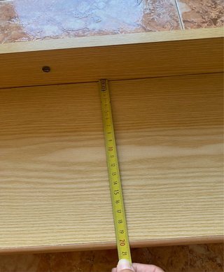 Estantería y cabecero de madera