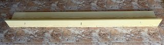 Estantería y cabecero de madera