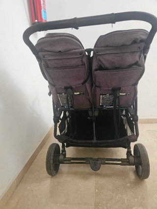 Silla de paseo gemelar gris