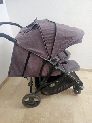 Silla de paseo gemelar gris
