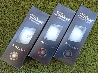lote de 3 cxs com 9 bolas novas Titleist Pro V1