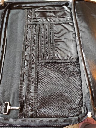 Maletín portátil negro