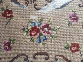 Antiguo cuadro bordado floral