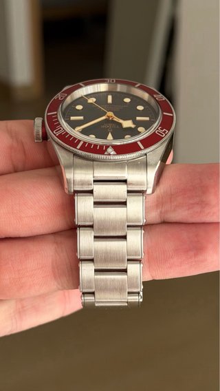 Tudor Black Bay negro y rojo 41mm