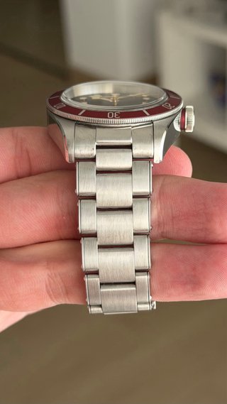 Tudor Black Bay negro y rojo 41mm